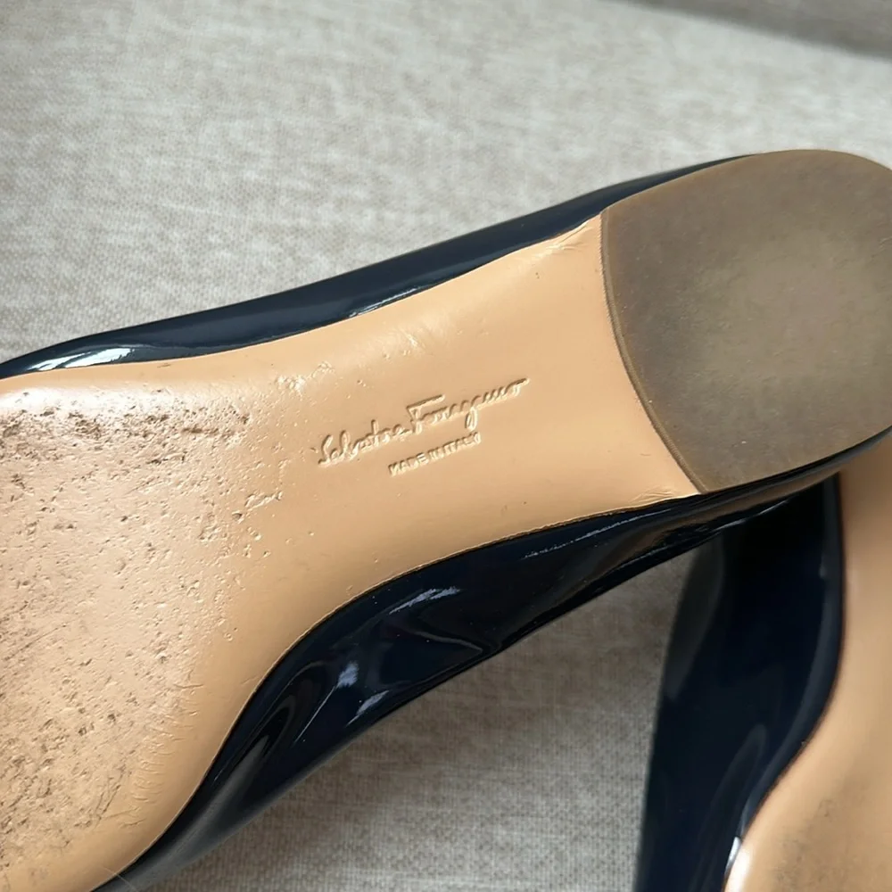 Salvatore Ferragamo Varina Patent Leather Ballet Flats in Navy - Picture 6 of 7